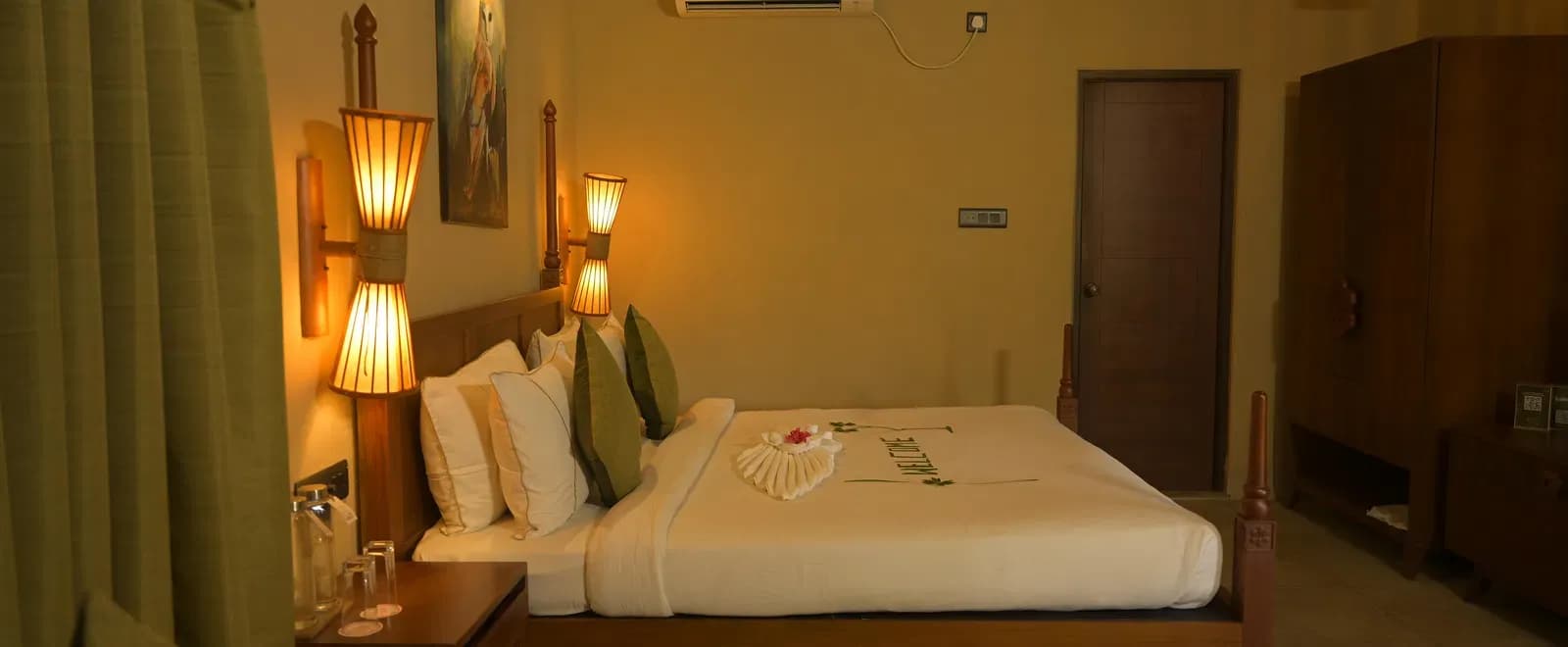 Premium Room with Breakfast - Image 1