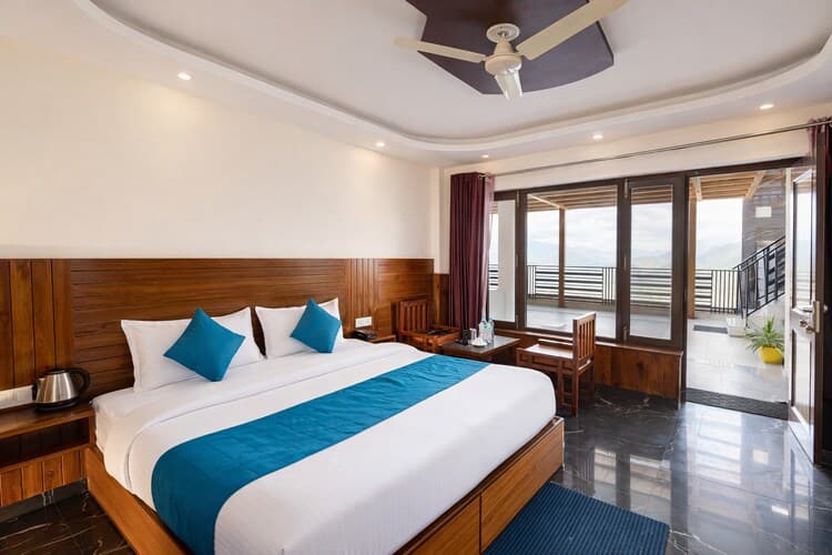 Executive room mountain view with balcony - Image 1