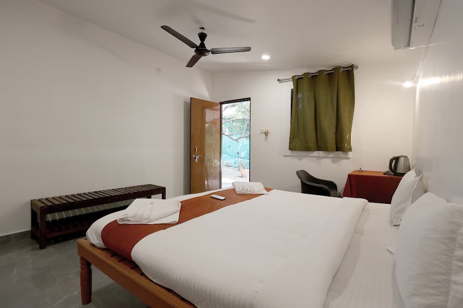 Cottage - AP - Image 1