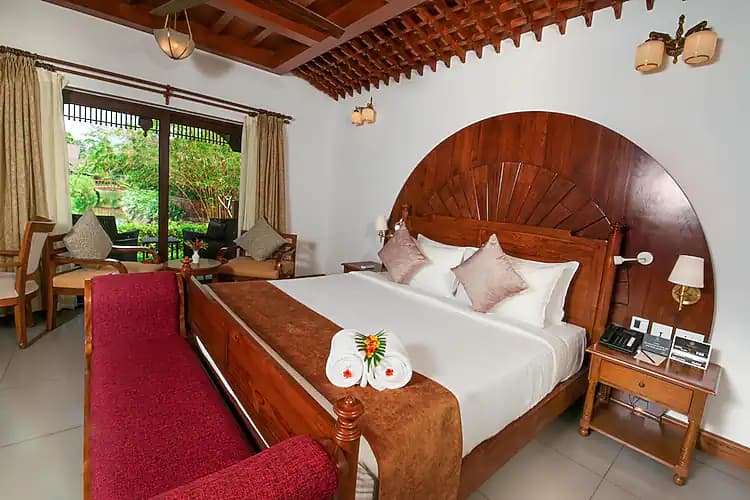 Superior Room with Breakfast - Image 1