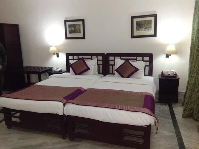 Deluxe Room with Breakfast - Image 1