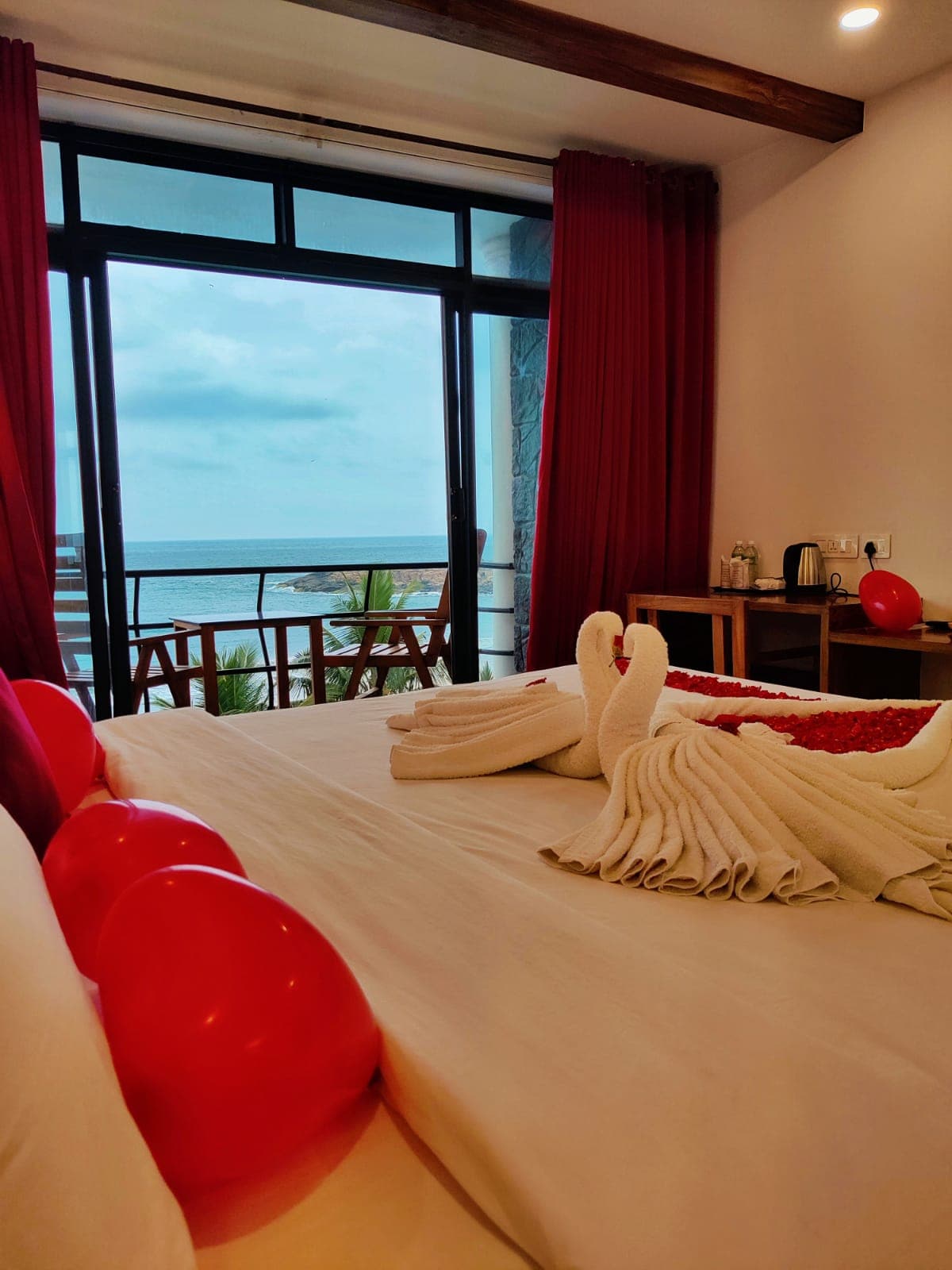 Panoramic Suite Sea View Room with Breakfast - Image 1