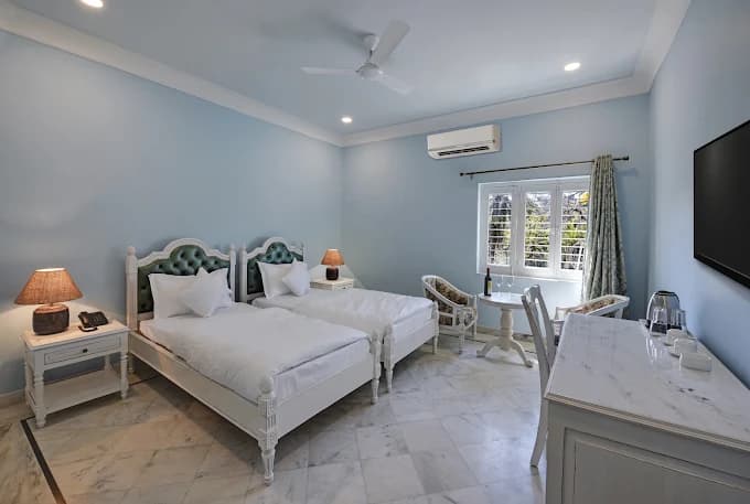 Deluxe Room - Image 1