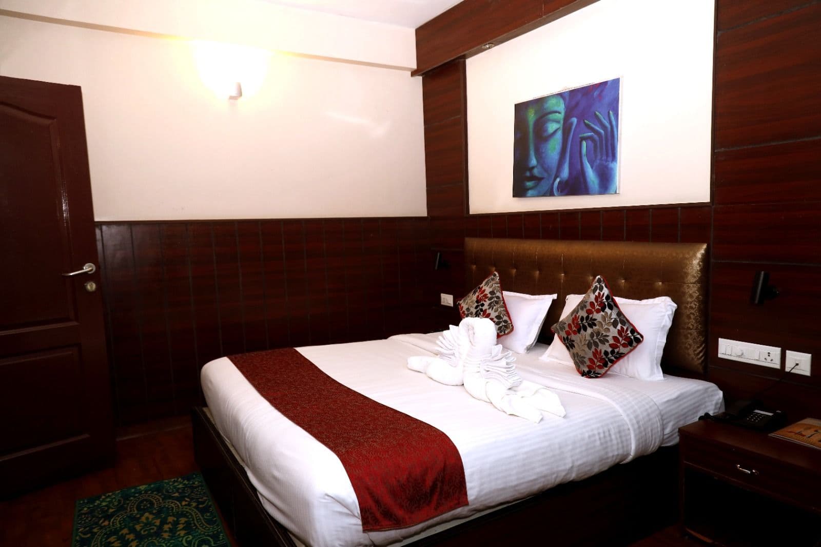 Executive Suite Room with Breakfast - Image 1