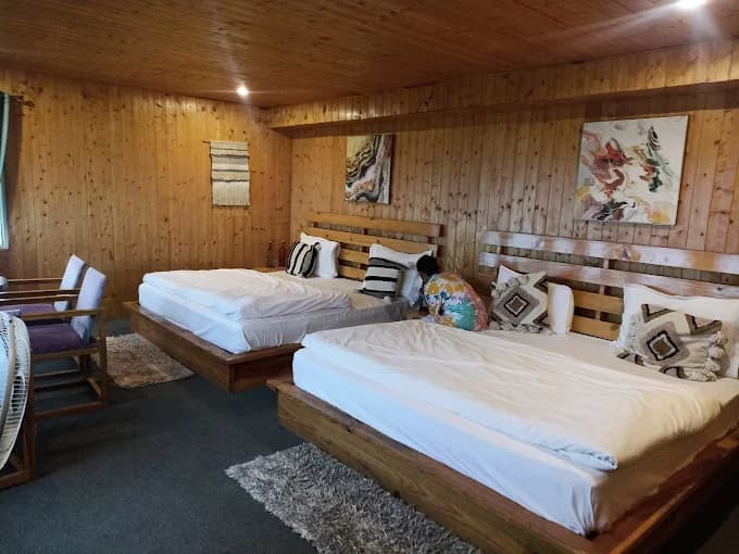Family Cottage with Breakfast - Image 1