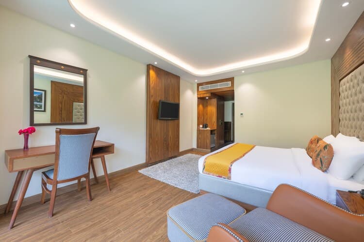 Premium Room with Breakfast - Image 1