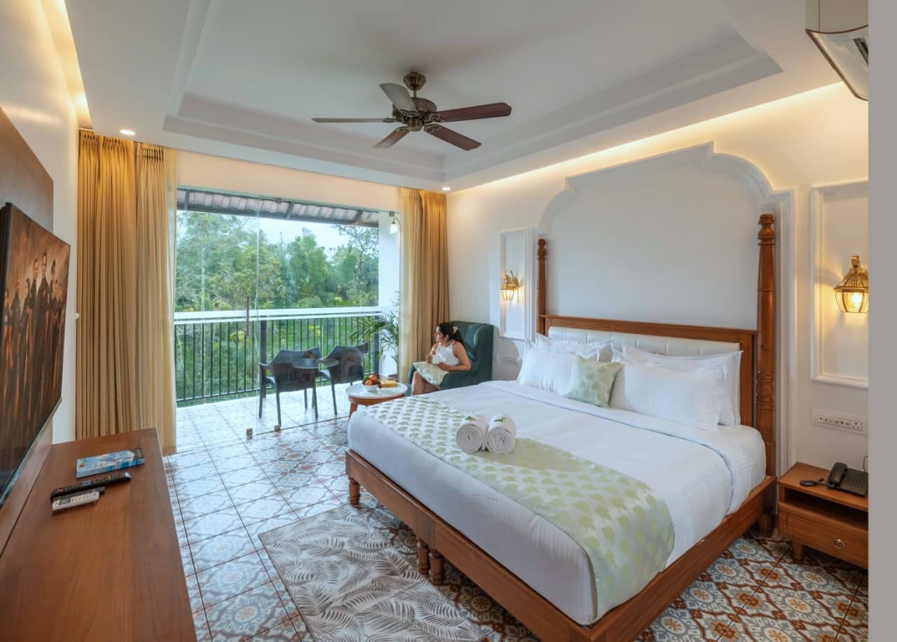 Luxury Tea Garden View Room with Breakfast - Image 1
