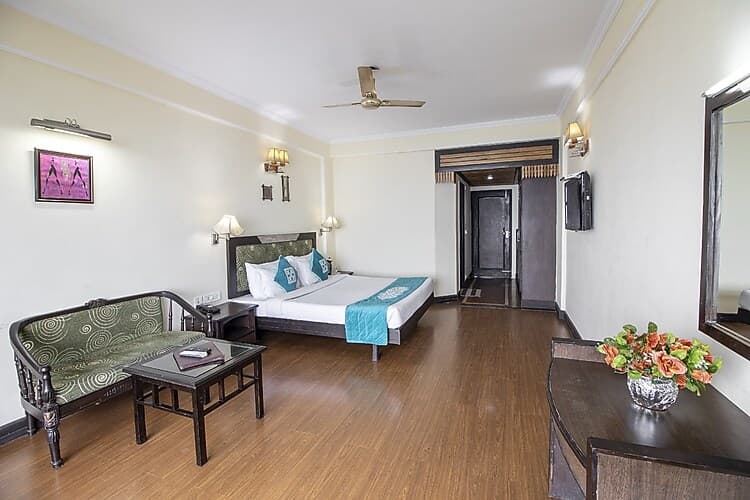 Panoramic Room with Breakfast - Image 1