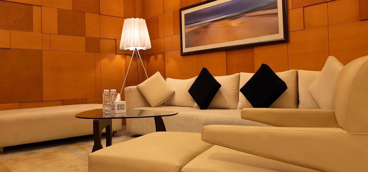 Deluxe Room with Breakfast - Image 1