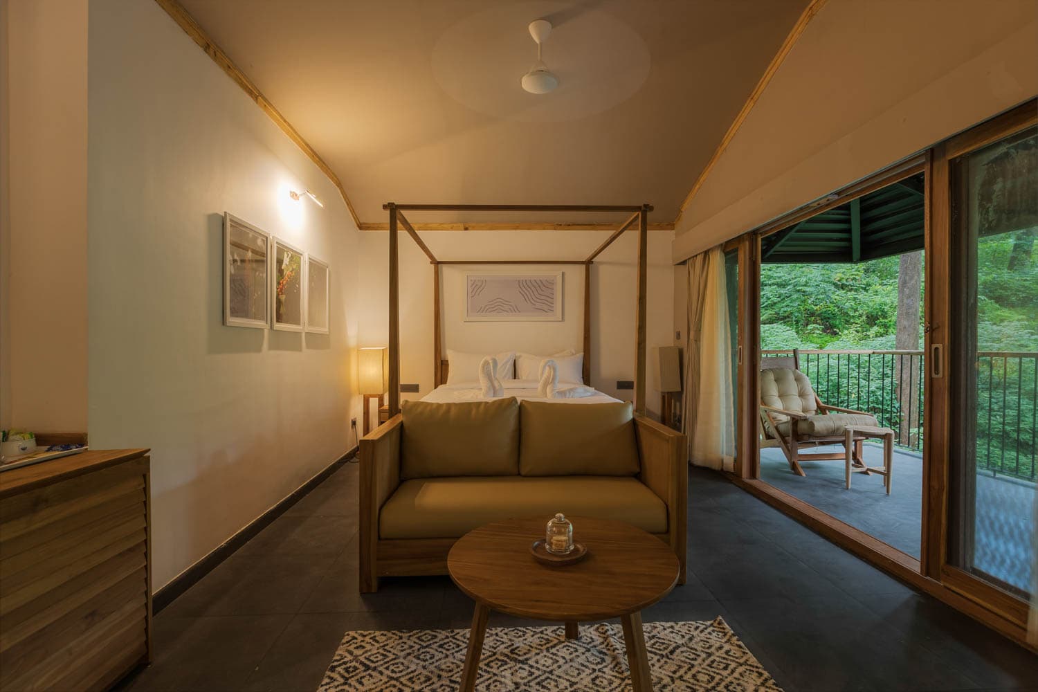 Standard Room with Breakfast and Lunch - Image 1