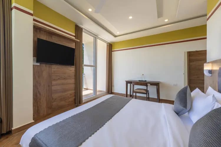 Deluxe Family Room with Balcon-MAP - Image 1
