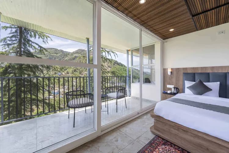 Premier Jacuzzi Room with Balcony-MAP - Image 1